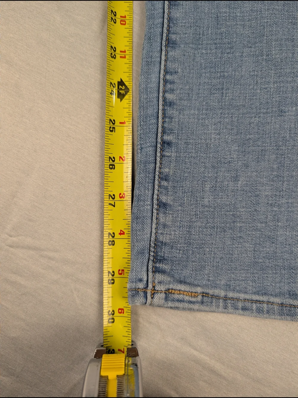 Levi's Classic Mid Rise Skinny Jeans Women's 10 Light Wash Blue